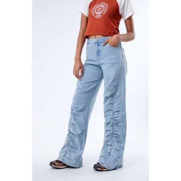 PacSun Light Indigo Ruched Wide Leg Jeans-Size Medium - Picture 10 of 10